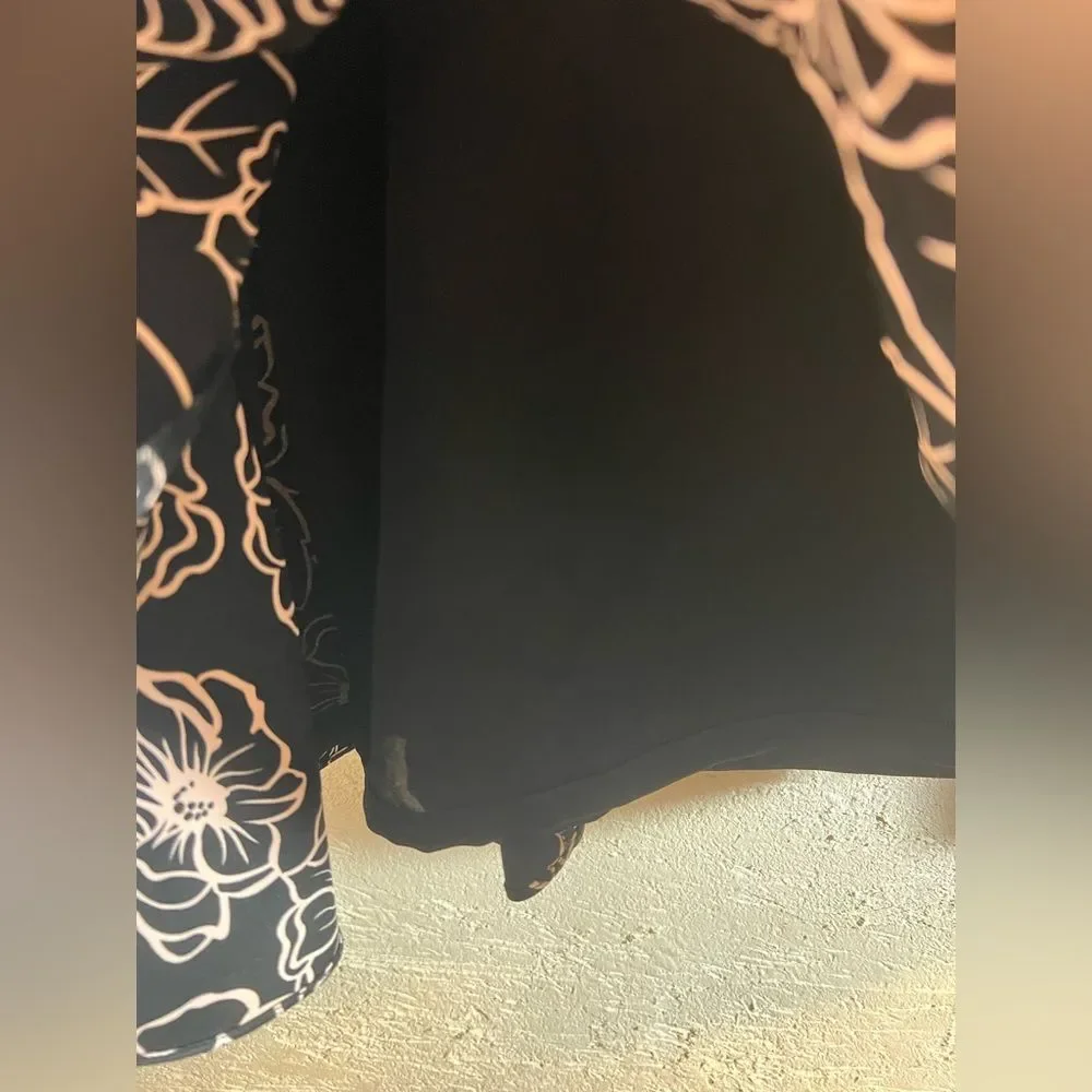 INC International Concepts Black and White Skirt 100% silk floral flowy summer